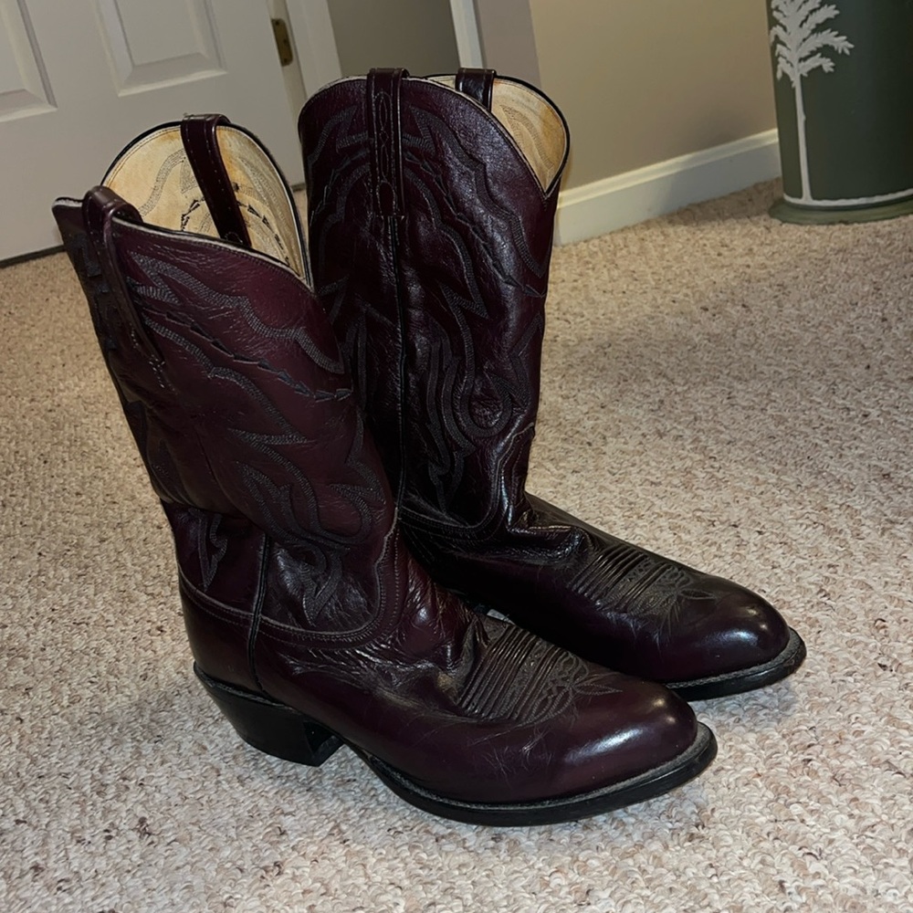 Lucchese Burgundy Men’s Cowboy Boots